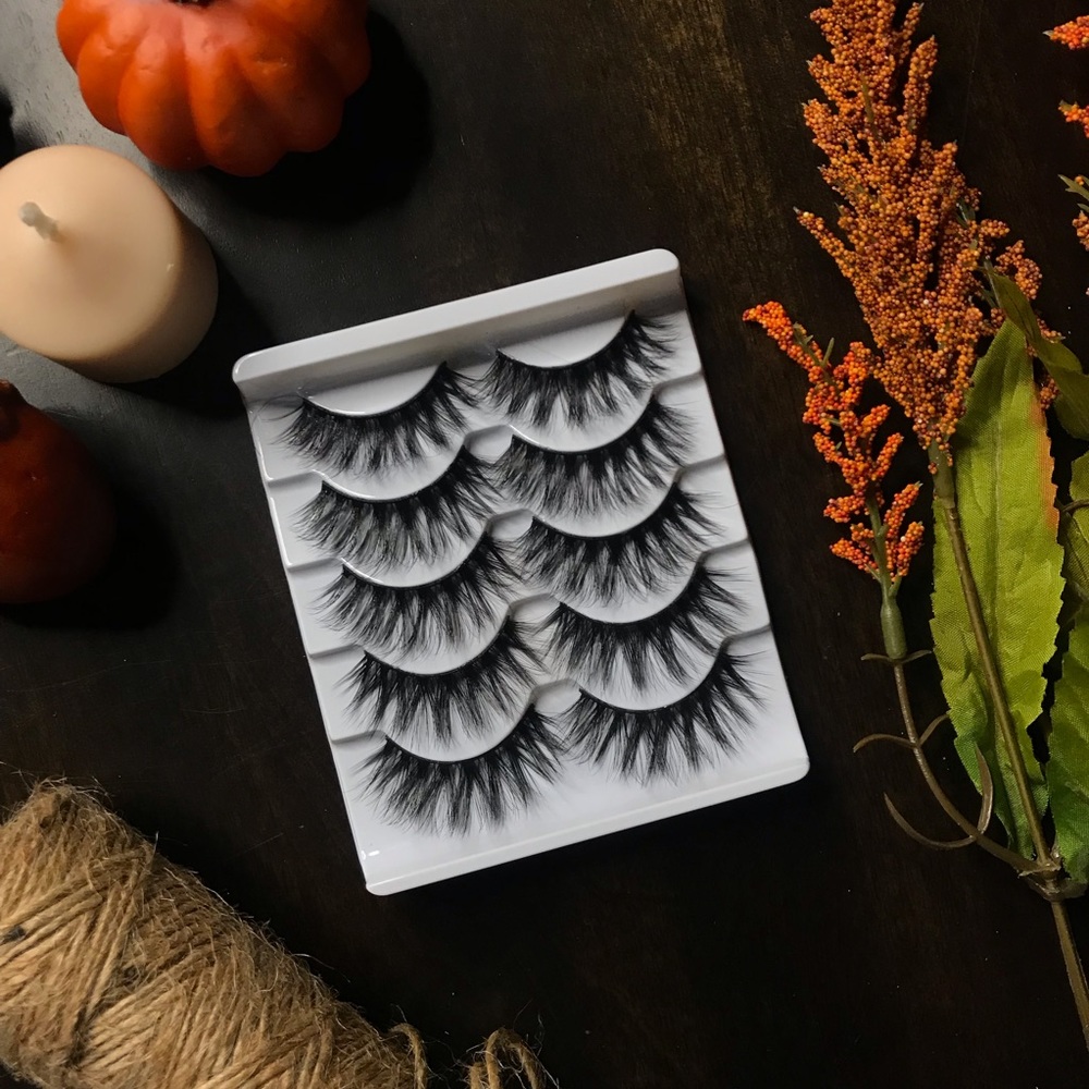 NEW!! 🔥 SEMI WISPY MINK FULL LASHES - Picture 2 of 7